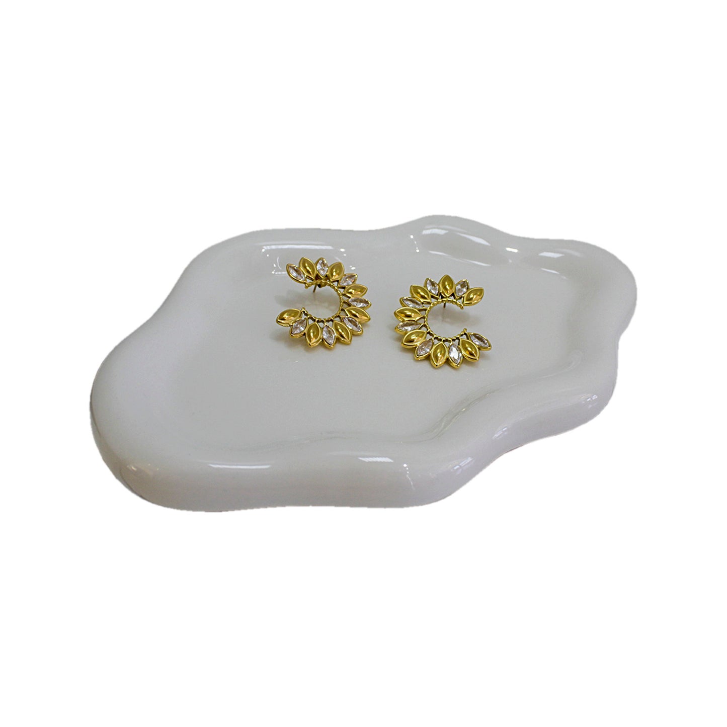 ARETES PETALOS EN SEMICIRCULO