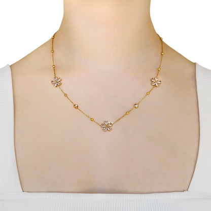COLLAR TRES FLORES DE ZIRCONIA BLANCA