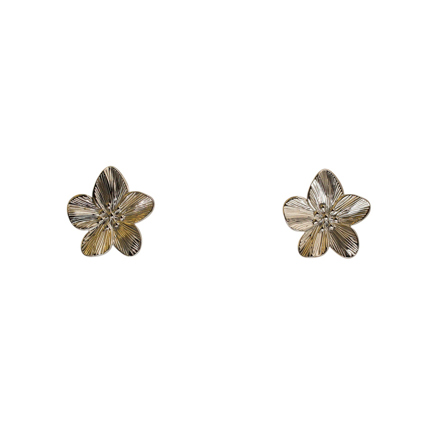 ARETES FLOR CON TEXTURA