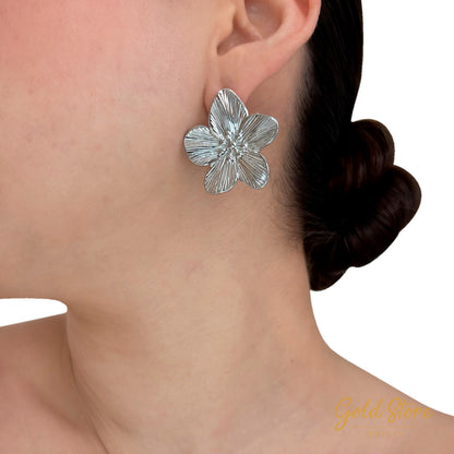 ARETES FLOR CON TEXTURA