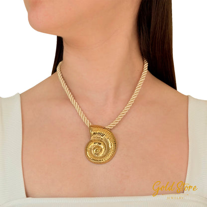 COLLAR CARACOL CHUNKY CON CORDÓN