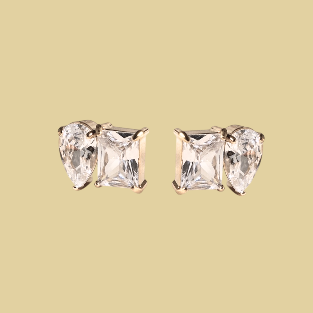 ARETES DOS ZIRCONIAS