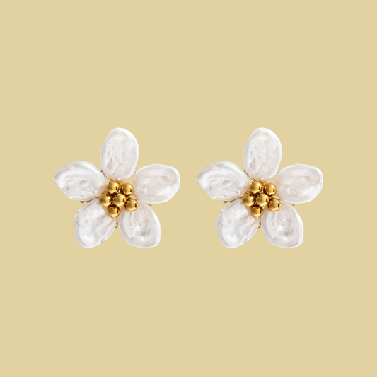 ARETES FLOR BLANCA GRANDE