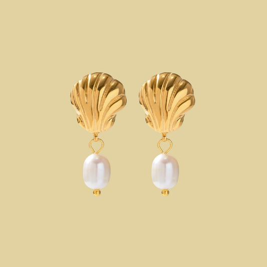 ARETES CON CONCHITA Y PERLITA COLGANDO